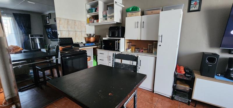 2 Bedroom Property for Sale in Delft Western Cape